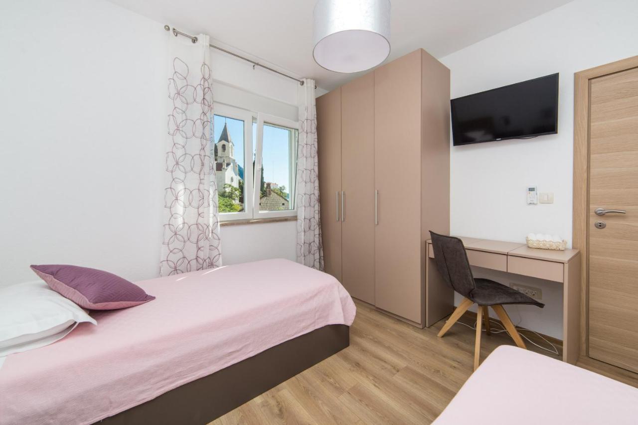 Apartments Zvonik Brist Bagian luar foto